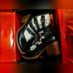 Freebird Size 10 Felicity Black Croco